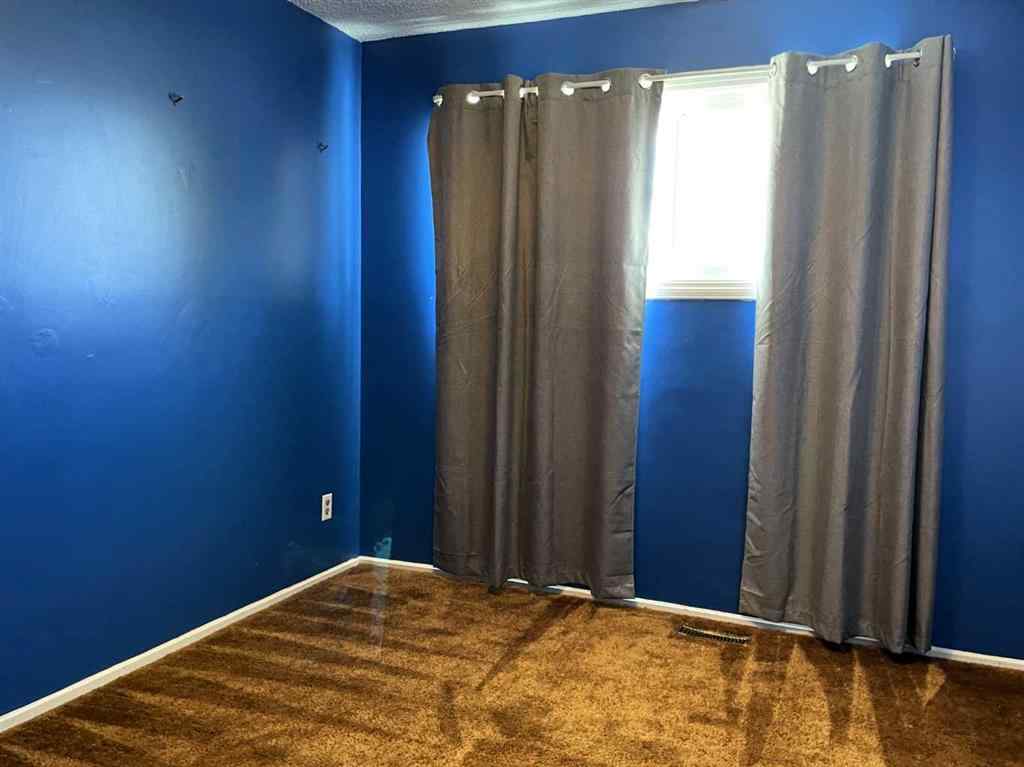 MLS® A2259717 - 10405 118 Street  in NONE Fairview, Residential