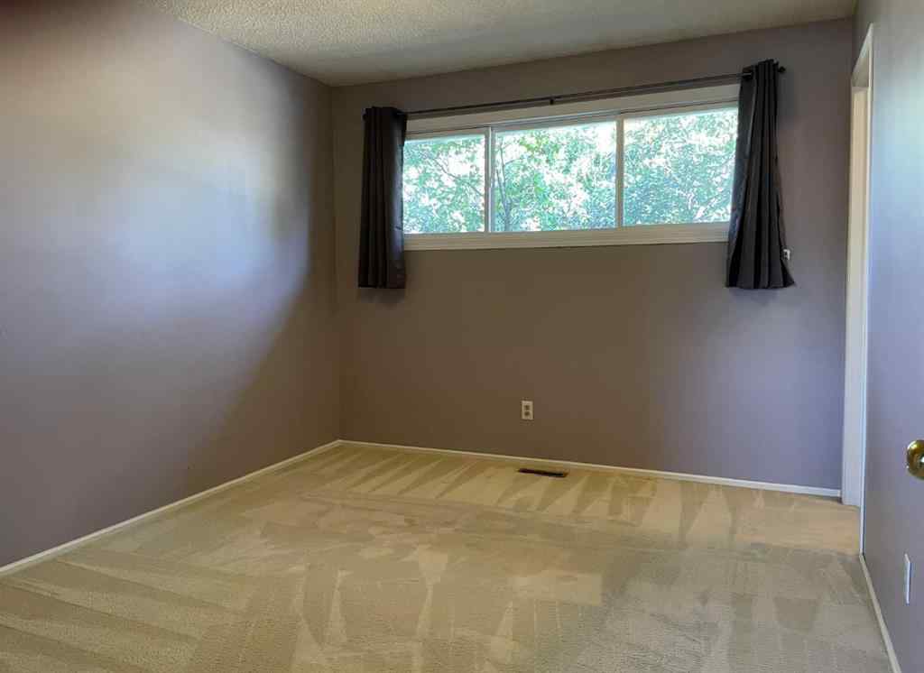 MLS® A2259717 - 10405 118 Street  in NONE Fairview, Residential