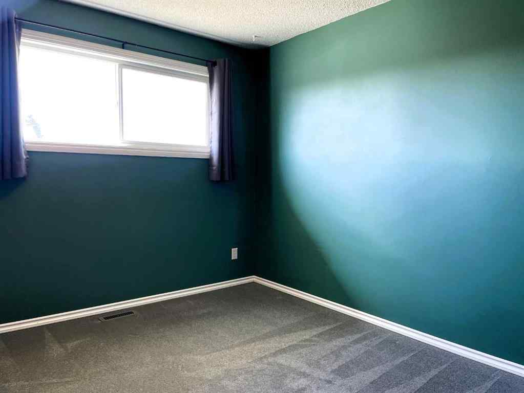 MLS® A2259717 - 10405 118 Street  in NONE Fairview, Residential