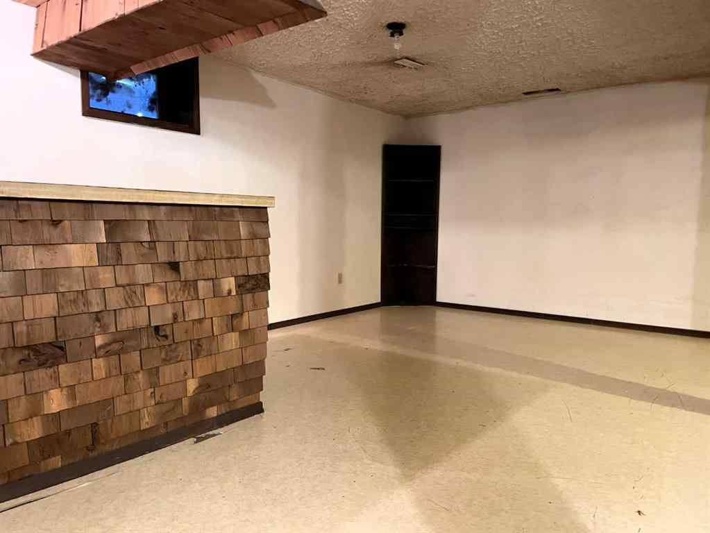 MLS® A2259717 - 10405 118 Street  in NONE Fairview, Residential