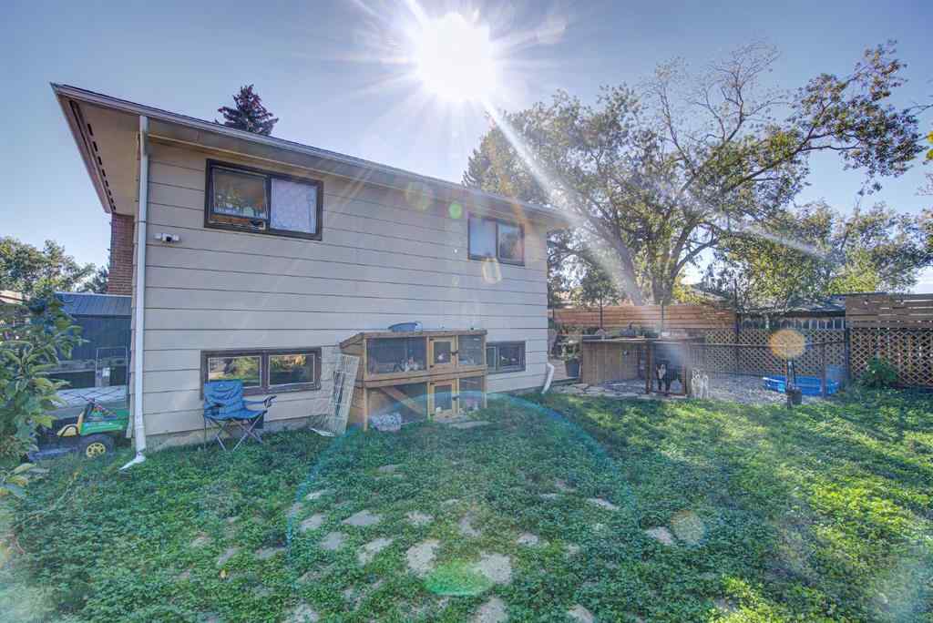 MLS® A2259719 - 664 49 Avenue W in NONE Claresholm, Residential