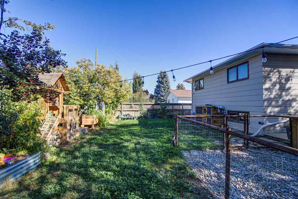 MLS® A2259719 - 664 49 Avenue W in NONE Claresholm, Residential