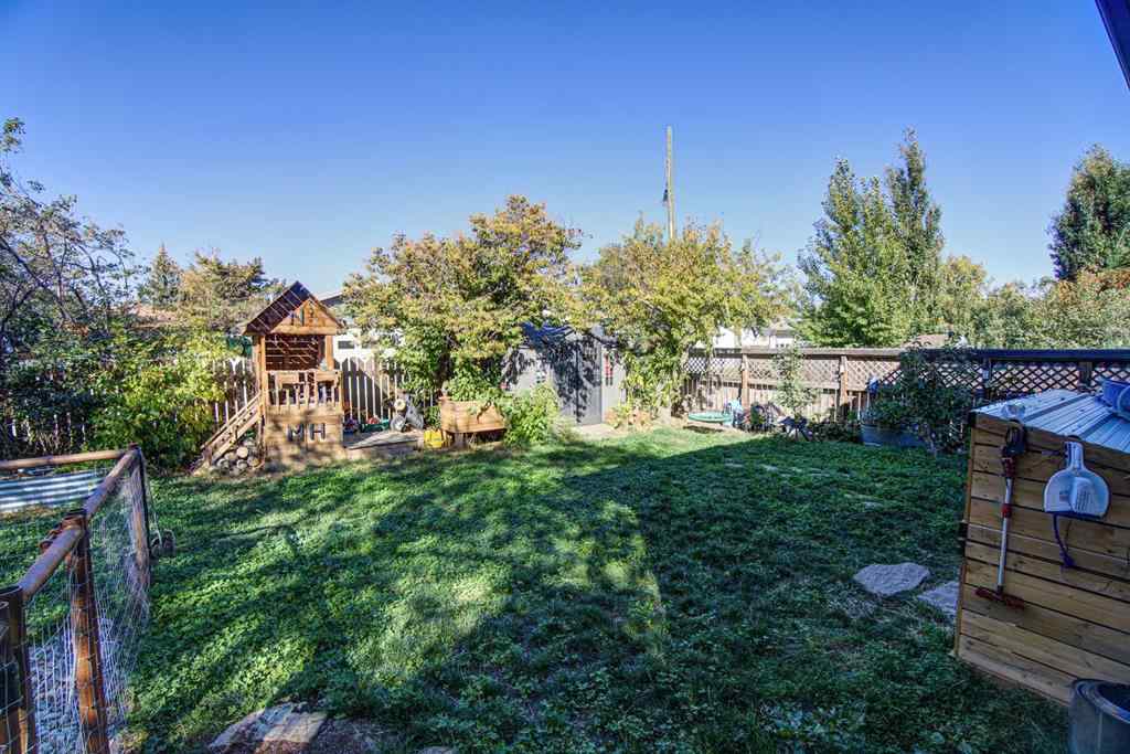 MLS® A2259719 - 664 49 Avenue W in NONE Claresholm, Residential