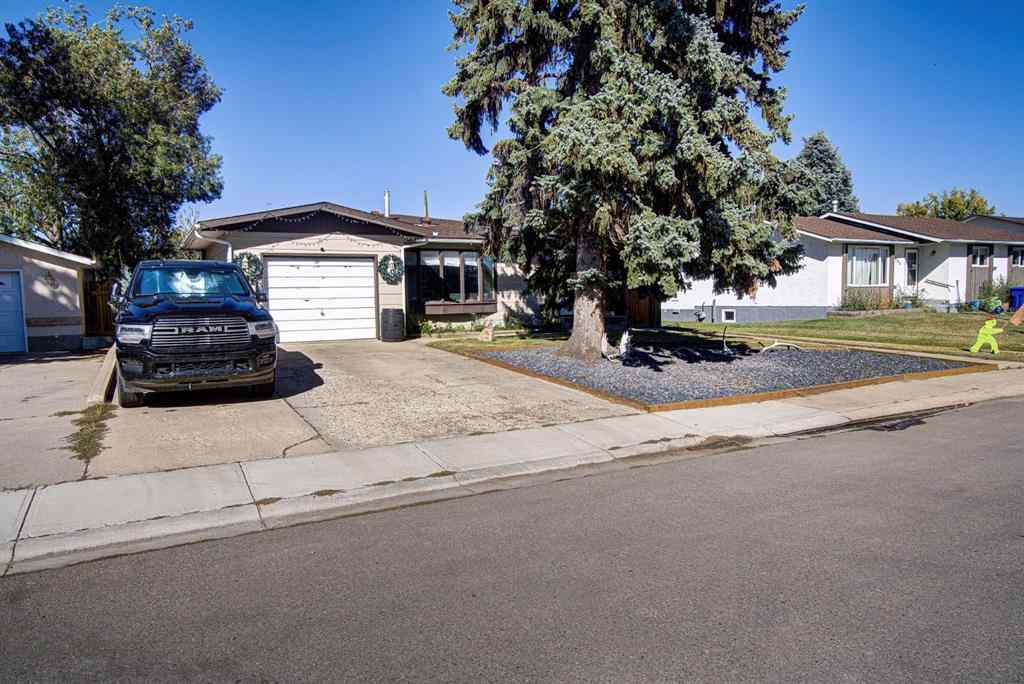 MLS® A2259719 - 664 49 Avenue W in NONE Claresholm, Residential