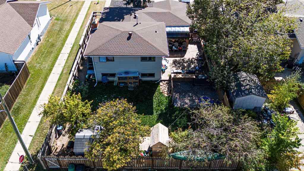 MLS® A2259719 - 664 49 Avenue W in NONE Claresholm, Residential