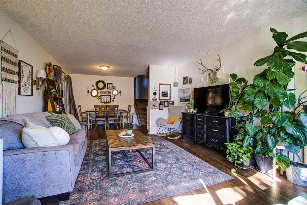 MLS® A2259719 - 664 49 Avenue W in NONE Claresholm, Residential