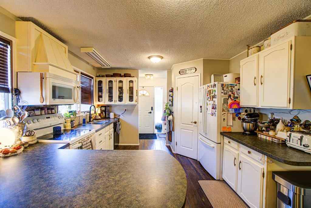 MLS® A2259719 - 664 49 Avenue W in NONE Claresholm, Residential
