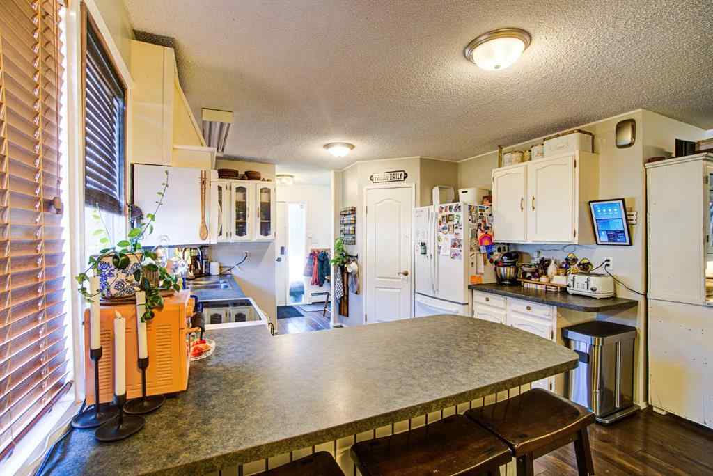 MLS® A2259719 - 664 49 Avenue W in NONE Claresholm, Residential