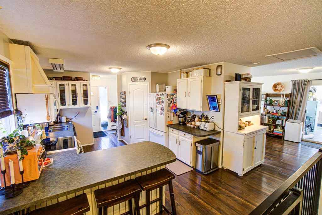 MLS® A2259719 - 664 49 Avenue W in NONE Claresholm, Residential