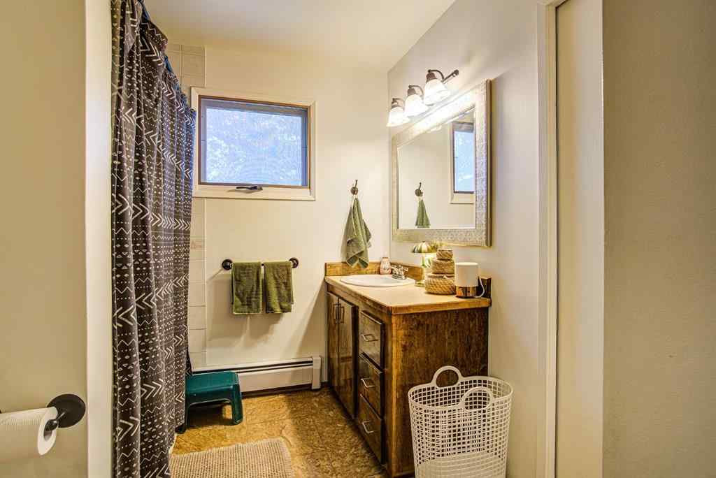 MLS® A2259719 - 664 49 Avenue W in NONE Claresholm, Residential