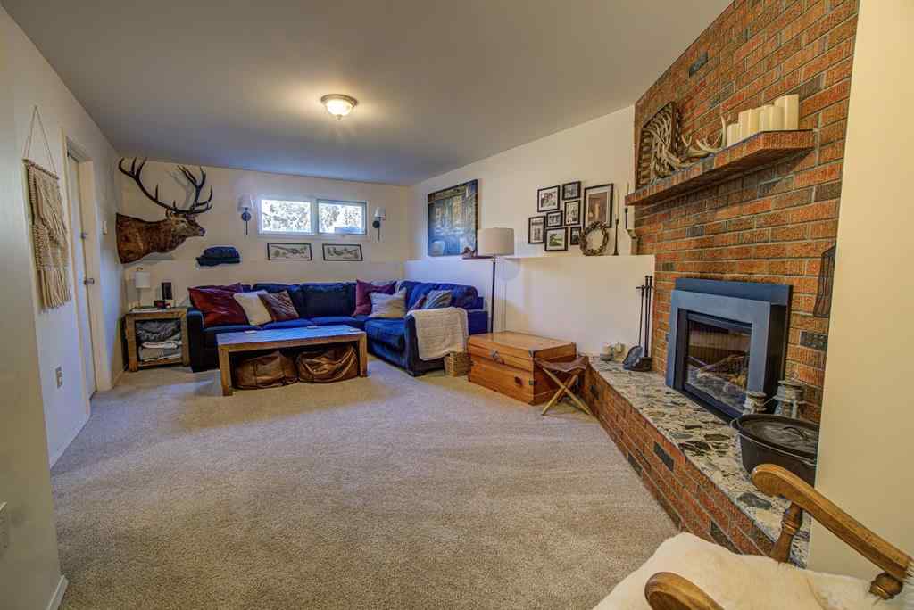 MLS® A2259719 - 664 49 Avenue W in NONE Claresholm, Residential