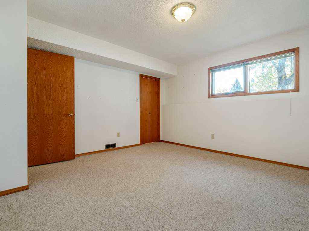 MLS® A2259720 - 148 Mt Blakiston Bay W in Mountain Heights Lethbridge, Residential