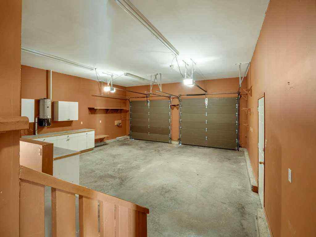 MLS® A2259720 - 148 Mt Blakiston Bay W in Mountain Heights Lethbridge, Residential