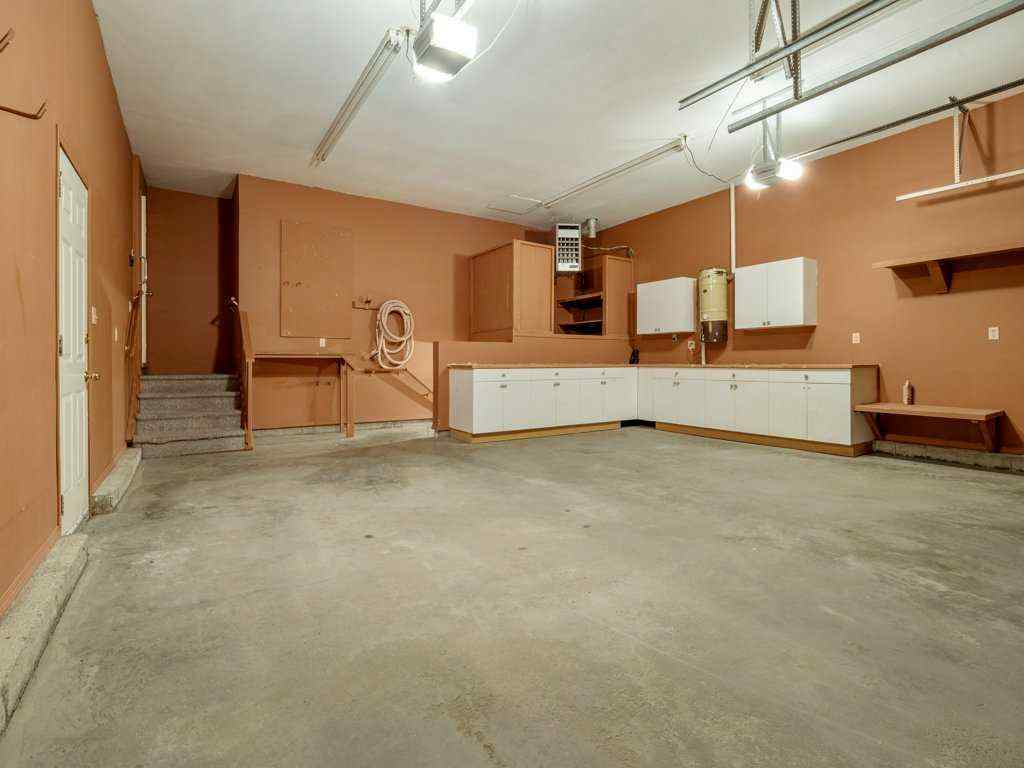 MLS® A2259720 - 148 Mt Blakiston Bay W in Mountain Heights Lethbridge, Residential