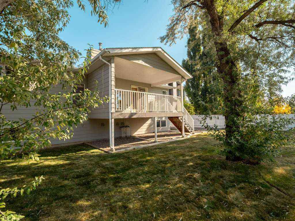 MLS® A2259720 - 148 Mt Blakiston Bay W in Mountain Heights Lethbridge, Residential