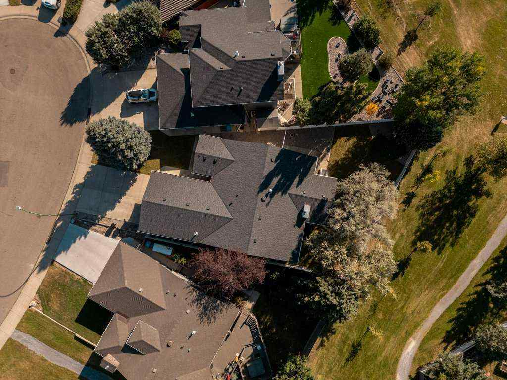 MLS® A2259720 - 148 Mt Blakiston Bay W in Mountain Heights Lethbridge, Residential