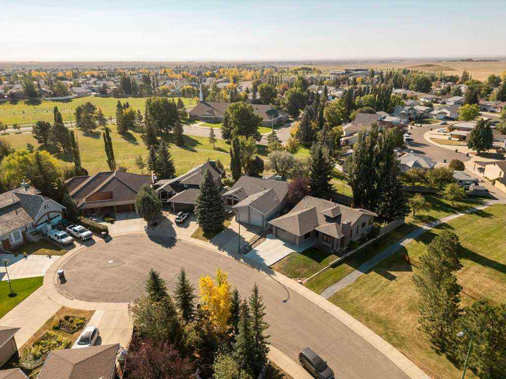 MLS® A2259720 - 148 Mt Blakiston Bay W in Mountain Heights Lethbridge, Residential