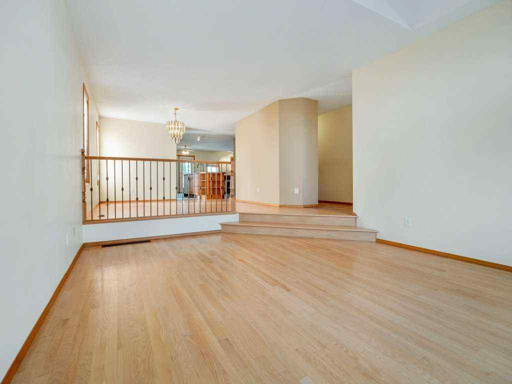 MLS® A2259720 - 148 Mt Blakiston Bay W in Mountain Heights Lethbridge, Residential