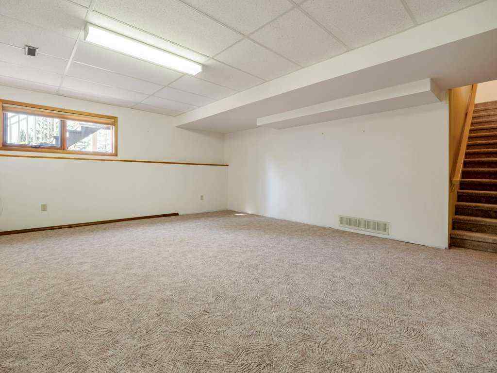 MLS® A2259720 - 148 Mt Blakiston Bay W in Mountain Heights Lethbridge, Residential