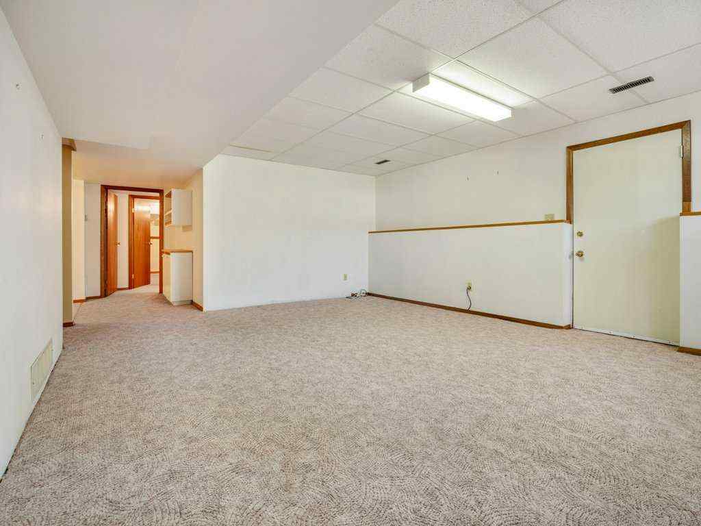 MLS® A2259720 - 148 Mt Blakiston Bay W in Mountain Heights Lethbridge, Residential