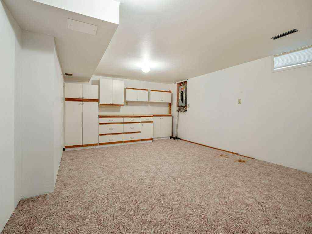 MLS® A2259720 - 148 Mt Blakiston Bay W in Mountain Heights Lethbridge, Residential