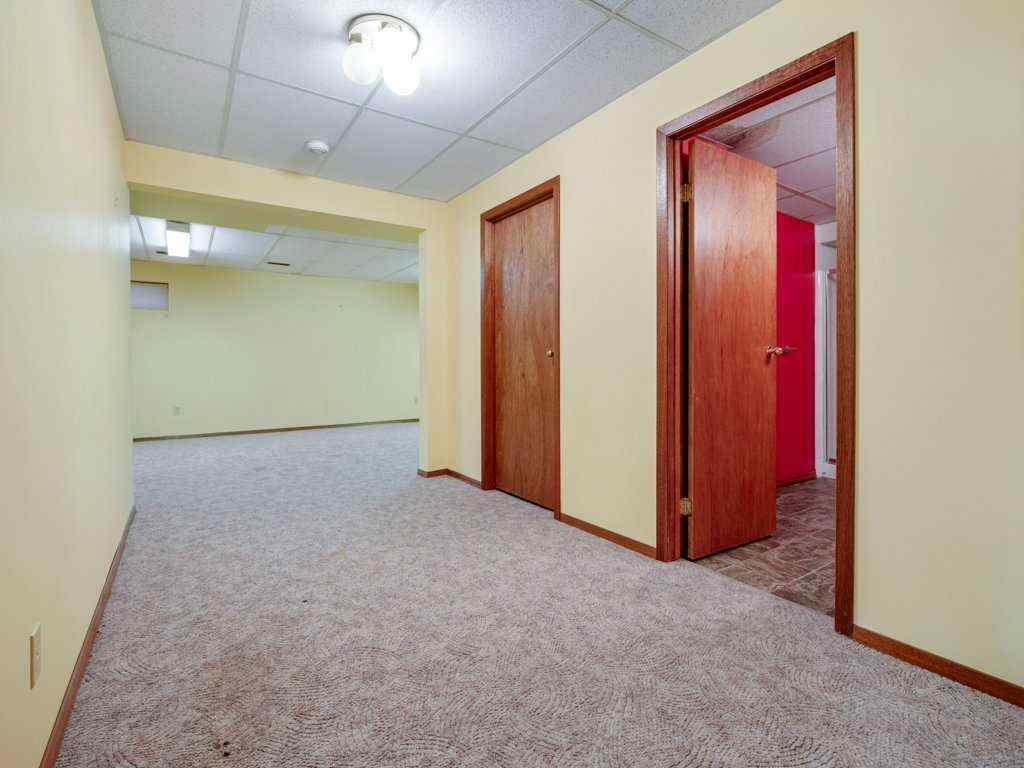 MLS® A2259720 - 148 Mt Blakiston Bay W in Mountain Heights Lethbridge, Residential