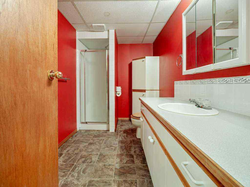 MLS® A2259720 - 148 Mt Blakiston Bay W in Mountain Heights Lethbridge, Residential