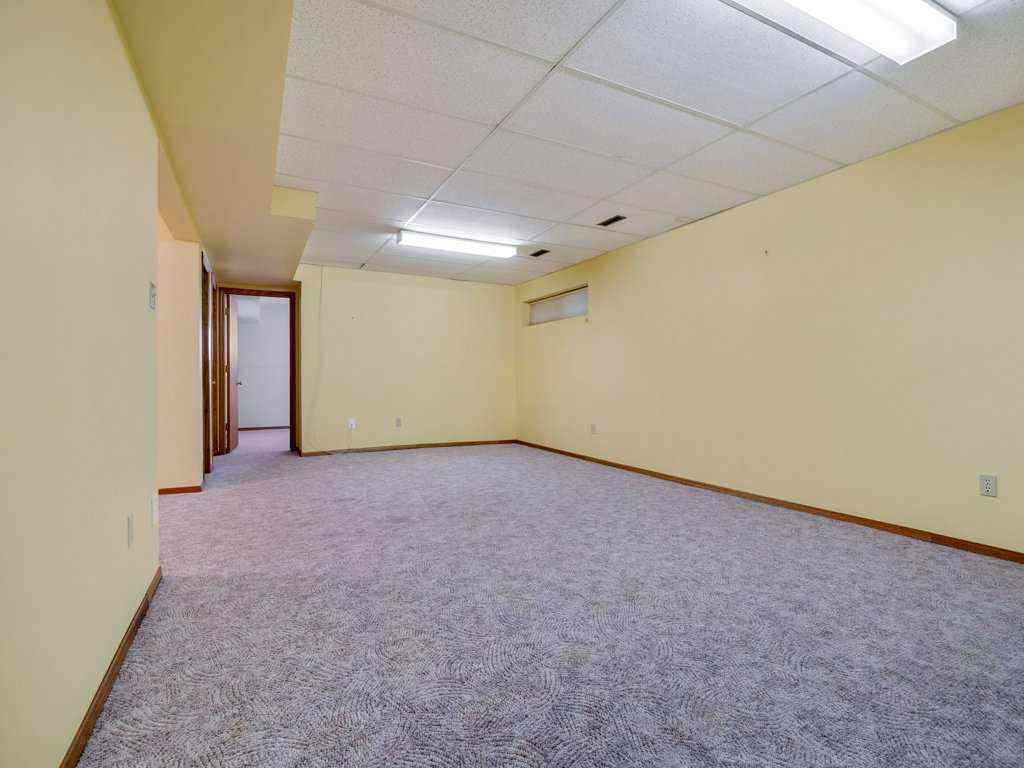 MLS® A2259720 - 148 Mt Blakiston Bay W in Mountain Heights Lethbridge, Residential