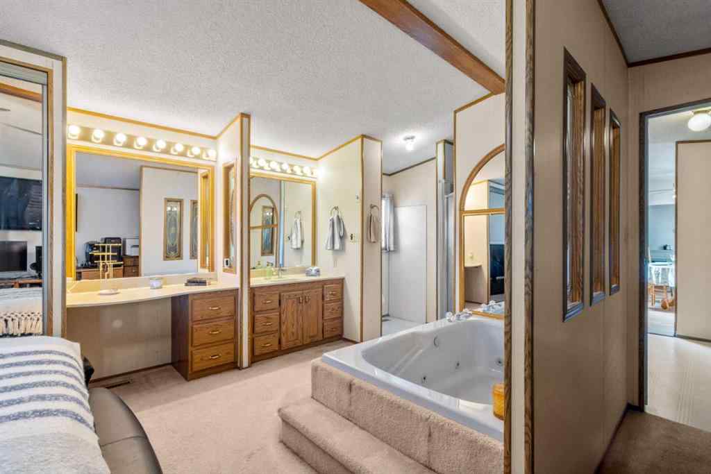 MLS® A2259734 - 254 Erin Woods Circle SE in Erin Woods Calgary, Residential