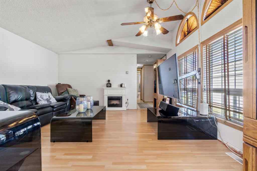 MLS® A2259734 - 254 Erin Woods Circle SE in Erin Woods Calgary, Residential