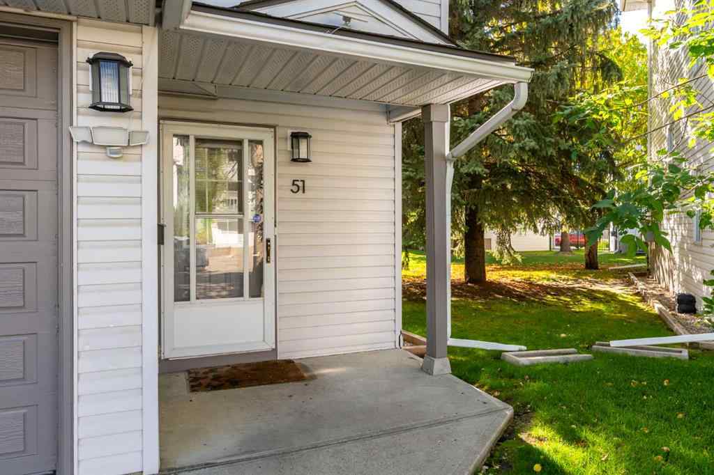 MLS® A2259737 - 51 Kingsland Villas SW in Kingsland Calgary, Residential