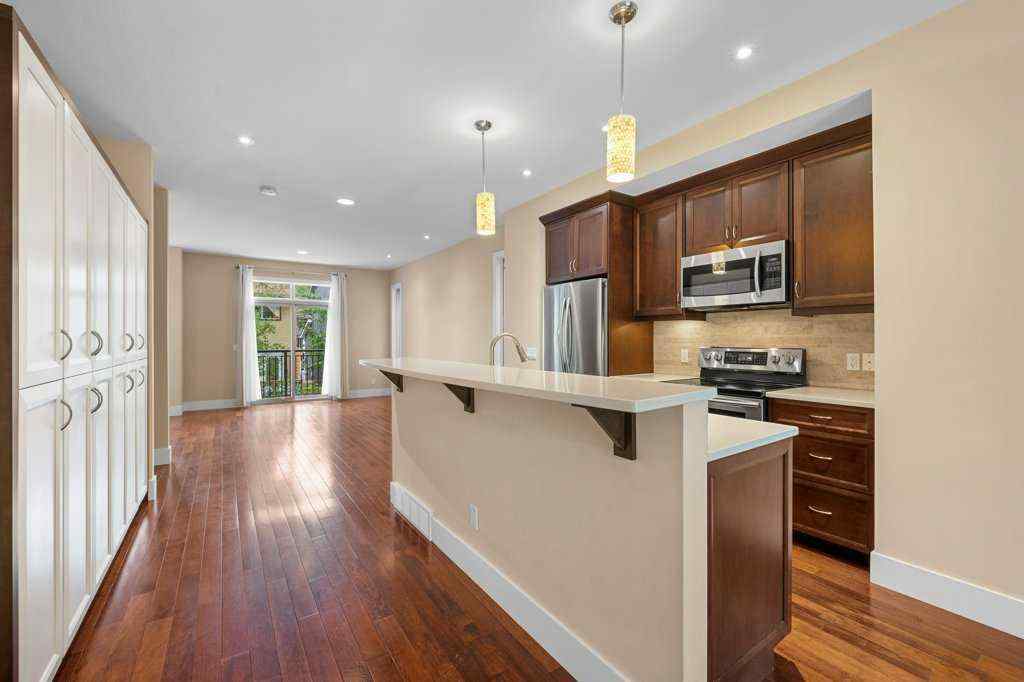 MLS® A2259746 - 2512 16B Street SW in Bankview Calgary, Residential