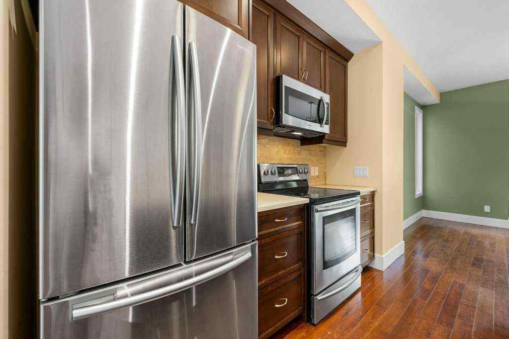 MLS® A2259746 - 2512 16B Street SW in Bankview Calgary, Residential