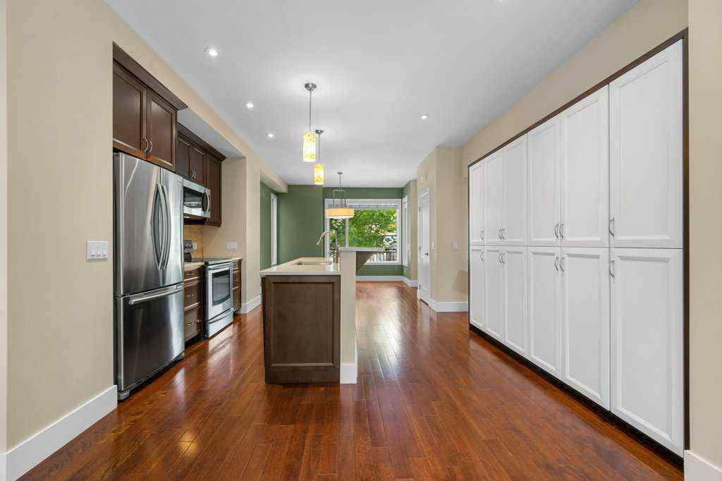 MLS® A2259746 - 2512 16B Street SW in Bankview Calgary, Residential