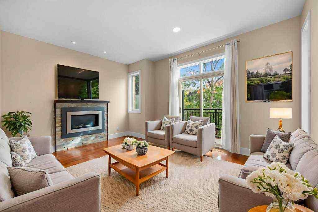 MLS® A2259746 - 2512 16B Street SW in Bankview Calgary, Residential