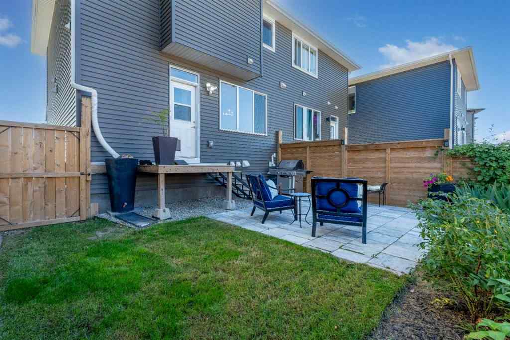 MLS® A2259756 - 332 Lawthorn Way SE in Lanark Airdrie, Residential