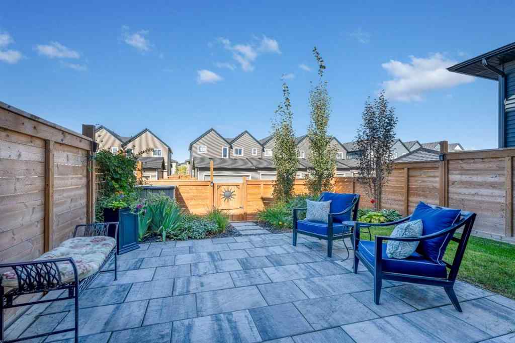 MLS® A2259756 - 332 Lawthorn Way SE in Lanark Airdrie, Residential