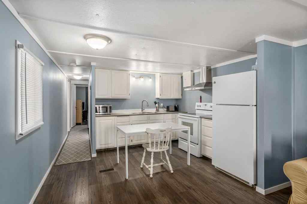 MLS® A2259758 - Unit #23 2106 50 Street SE in Forest Lawn Calgary, Mobile