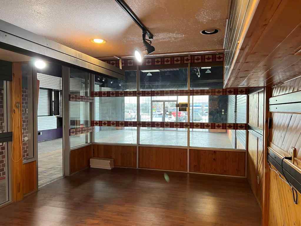 MLS® A2259761 - 10206 Macleod Trail SE in Willow Park Calgary, Commercial