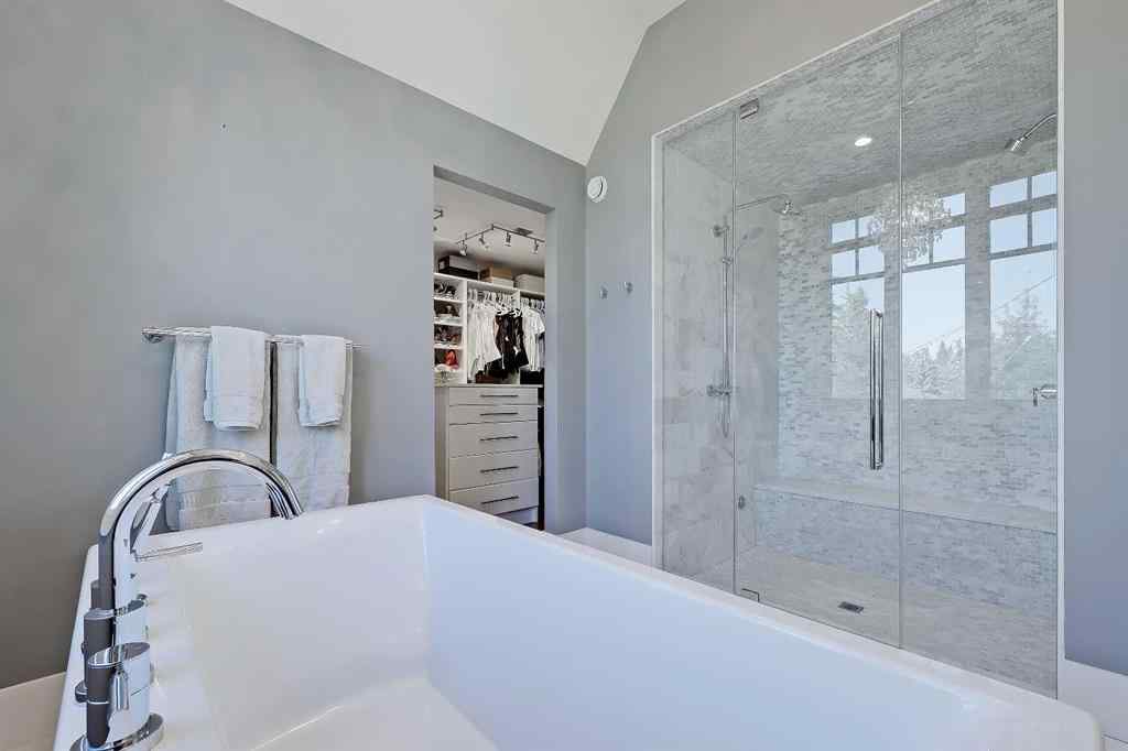 MLS® A2259763 - 2 Granville Crescent SW in Glendale Calgary, Residential