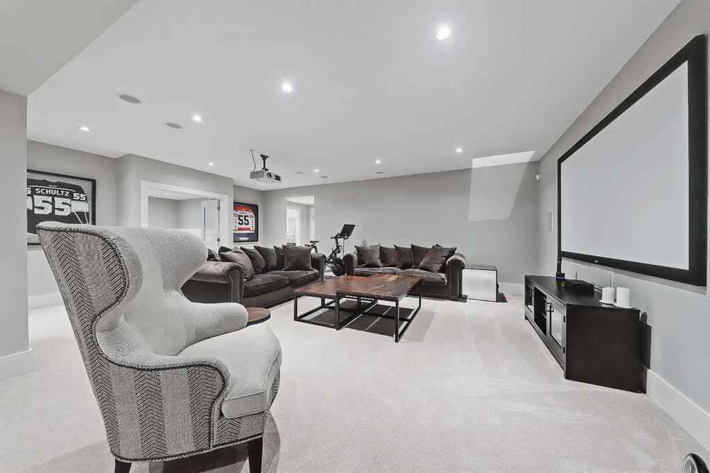 MLS® A2259763 - 2 Granville Crescent SW in Glendale Calgary, Residential