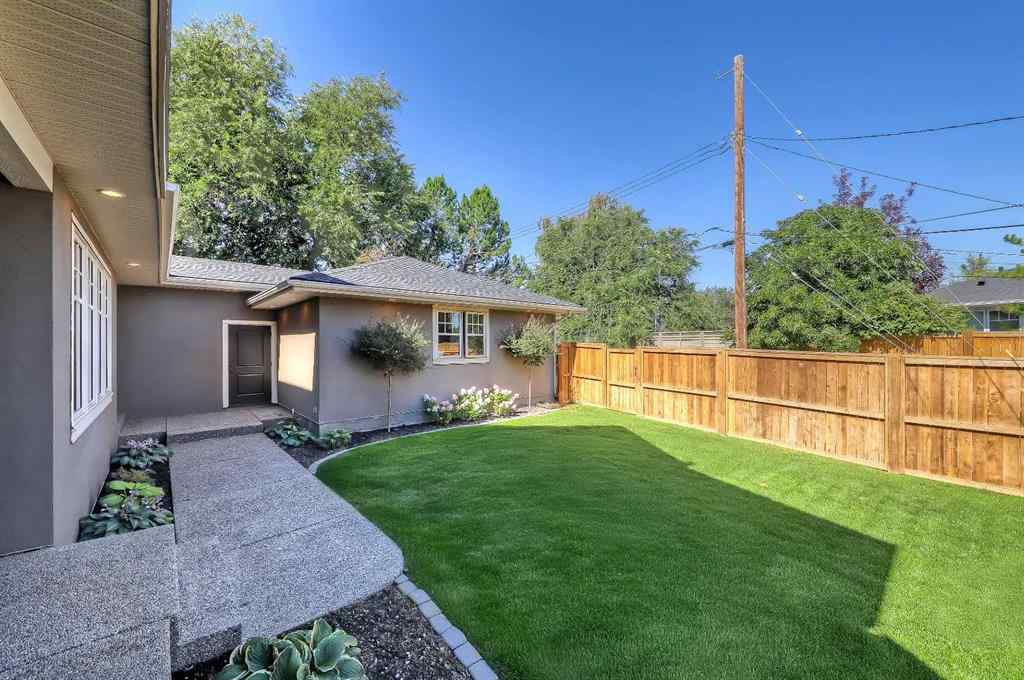 MLS® A2259763 - 2 Granville Crescent SW in Glendale Calgary, Residential