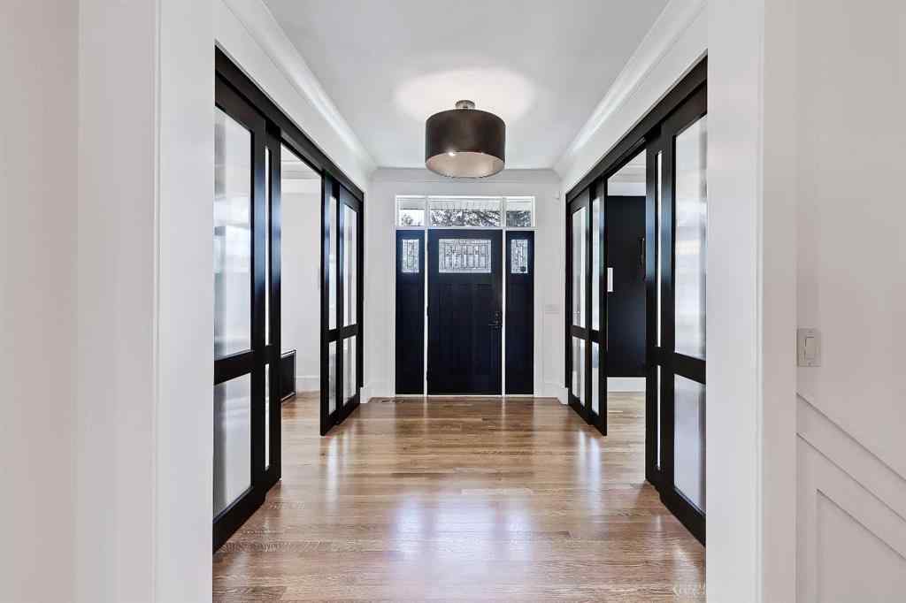 MLS® A2259763 - 2 Granville Crescent SW in Glendale Calgary, Residential