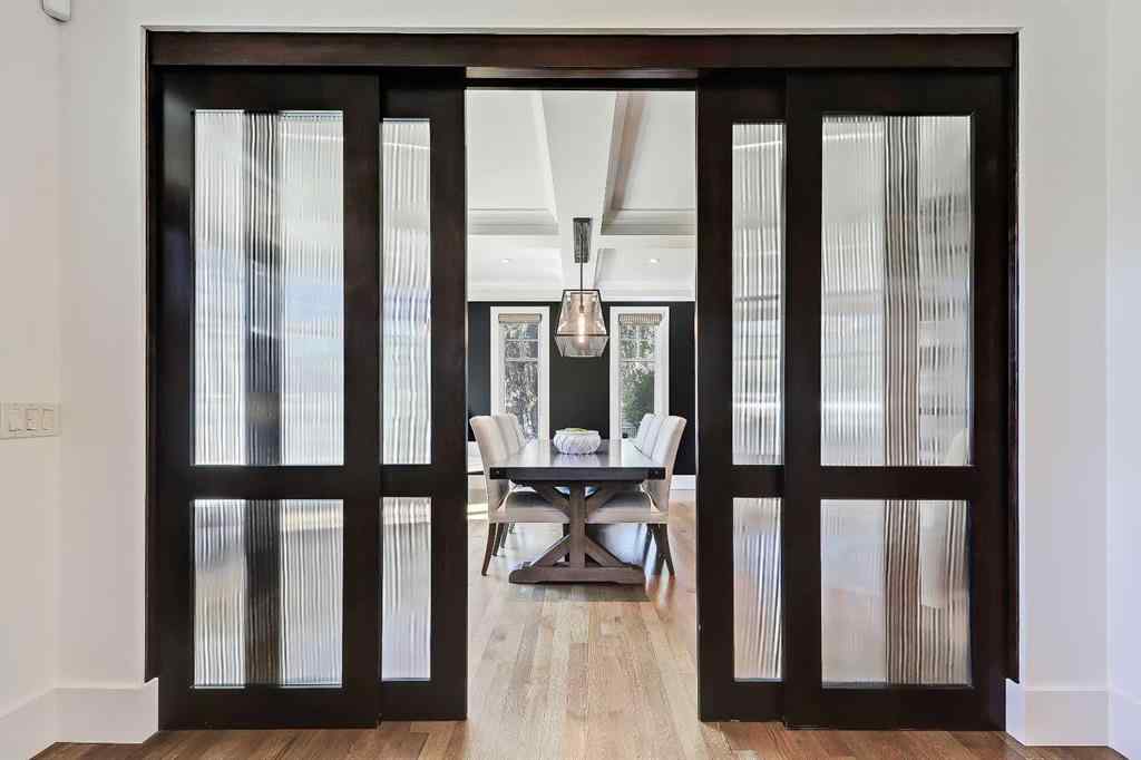 MLS® A2259763 - 2 Granville Crescent SW in Glendale Calgary, Residential