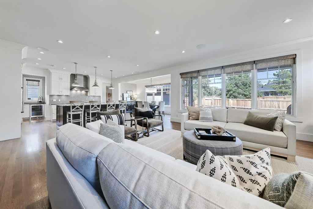 MLS® A2259763 - 2 Granville Crescent SW in Glendale Calgary, Residential