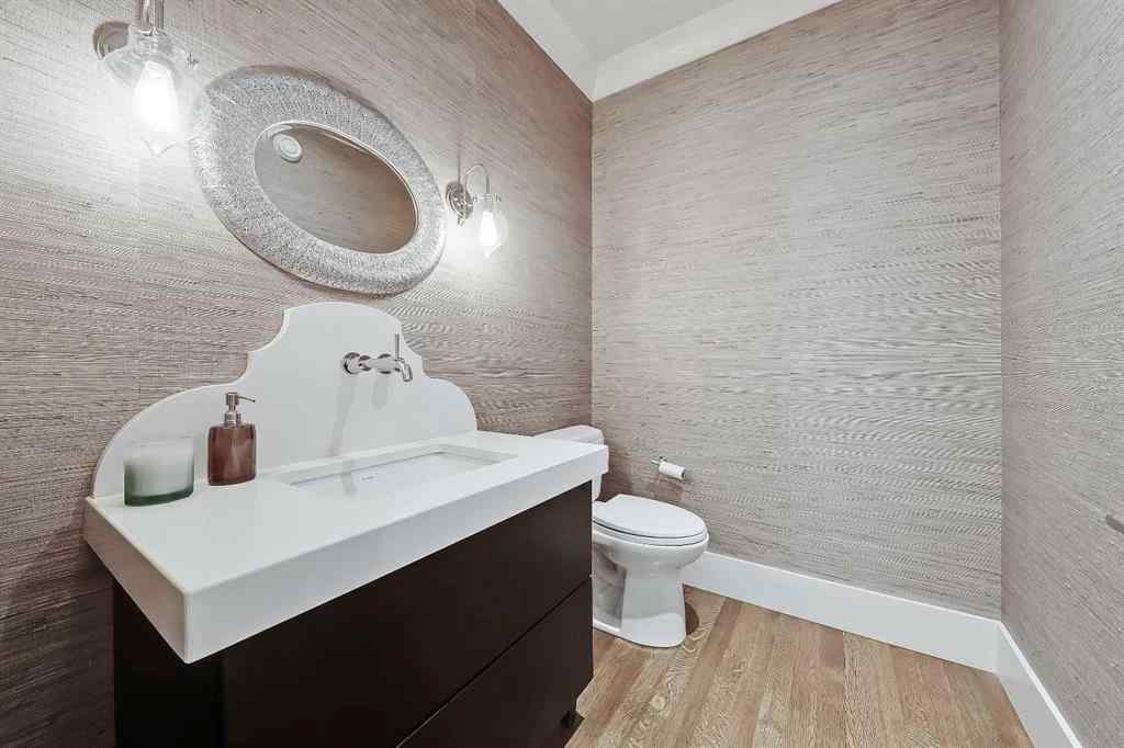 MLS® A2259763 - 2 Granville Crescent SW in Glendale Calgary, Residential