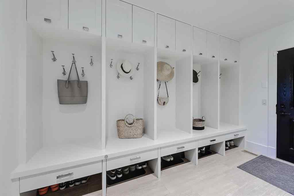 MLS® A2259763 - 2 Granville Crescent SW in Glendale Calgary, Residential