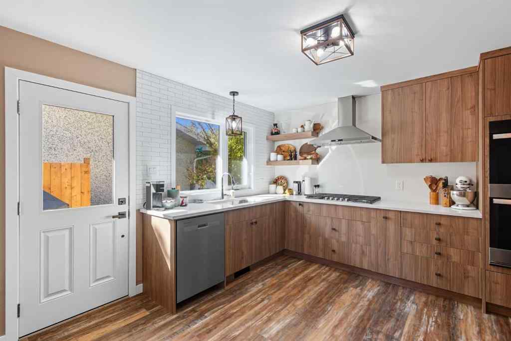 MLS® A2259765 - 83 Brazeau Crescent SW in Braeside Calgary, Residential