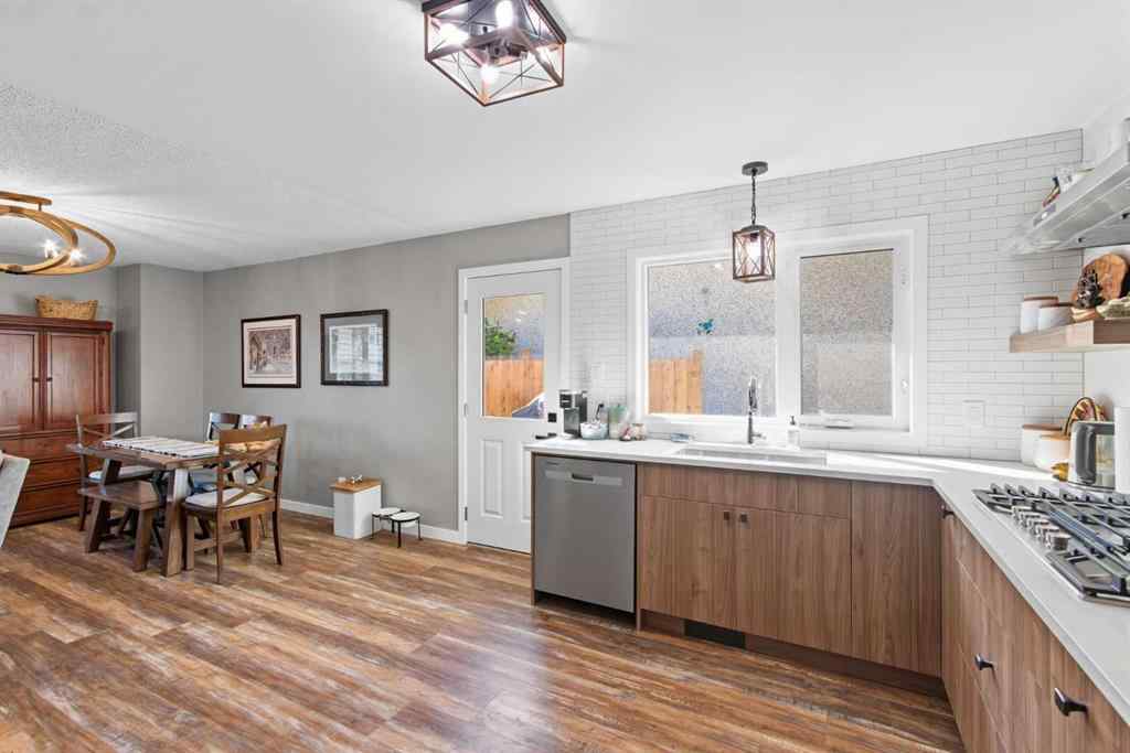 MLS® A2259765 - 83 Brazeau Crescent SW in Braeside Calgary, Residential