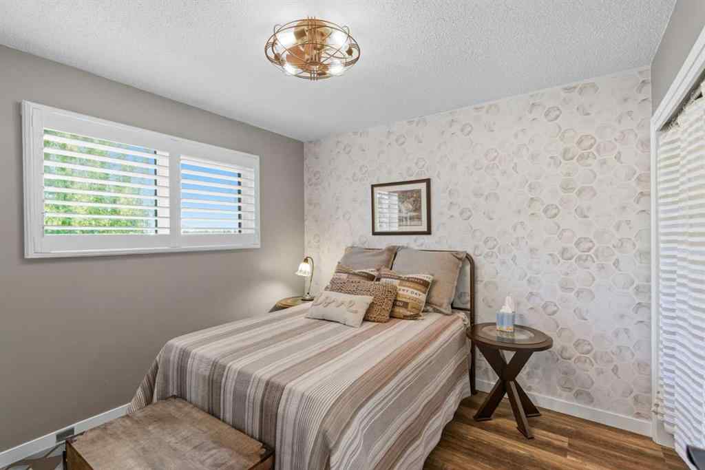 MLS® A2259765 - 83 Brazeau Crescent SW in Braeside Calgary, Residential